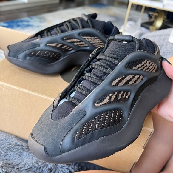Adidas Yeezy 700 V3 Clay Brown - Original - Picture 5 of 6
